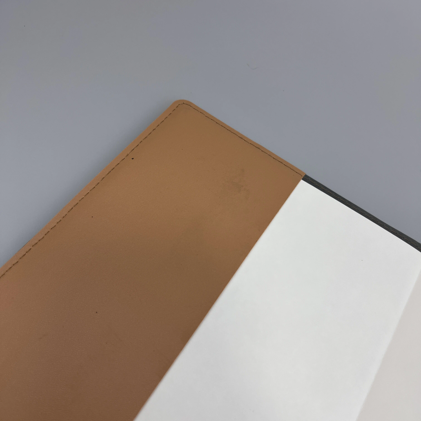 Premium Leather Notebook – Magnetic Strap Closure, Thick Paper Journal (Multiple Colors)