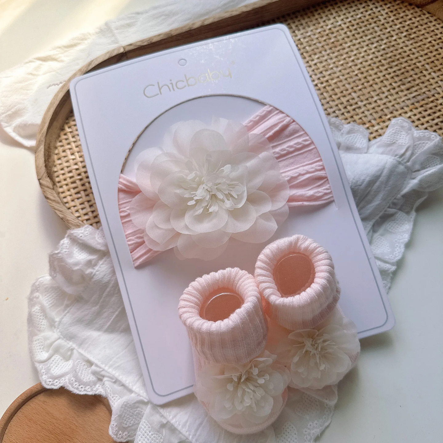 Baby Girl Floral Headband & Socks Gift Set – Newborn Photo Props, Baby Shower Gift, Coming Home Outfit Accessory