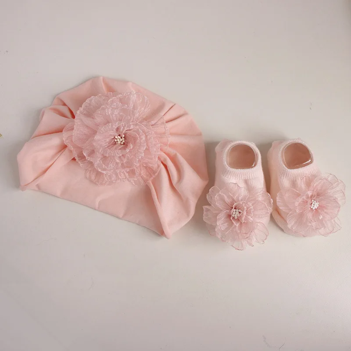 Baby Girl Turban & Matching Flower Socks Set – Soft Newborn Hat + Cute Bow Socks, Hospital Outfit Gift, Infant Photo Prop, Baby Shower Gift