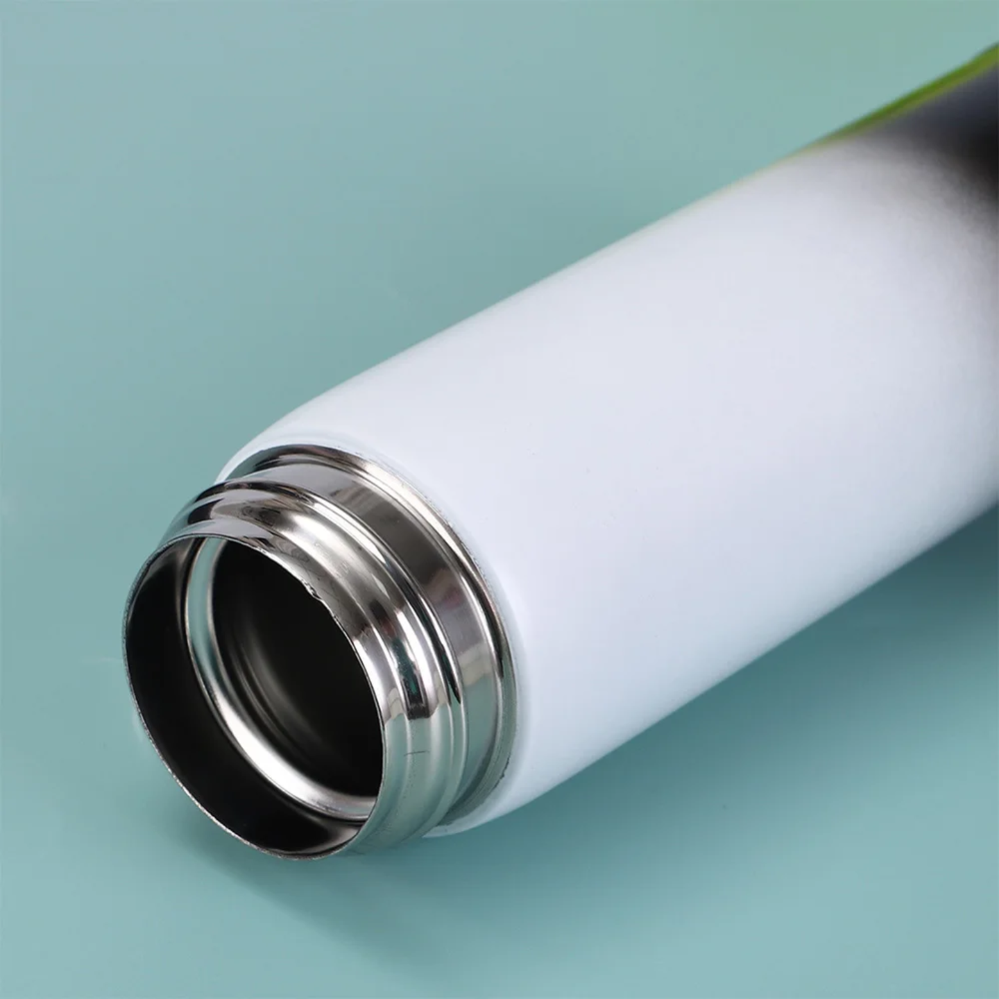 VITALITY Gradient Stainless Steel Thermos – Leak-Proof, Vacuum-Insulated Water Bottle (500 ml)