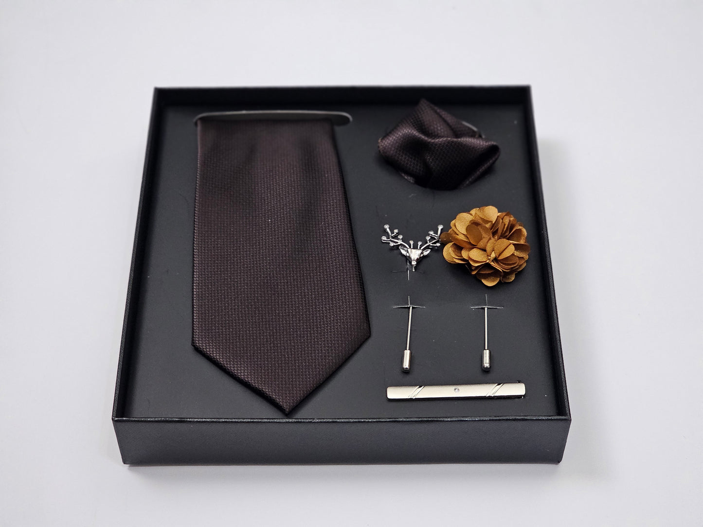 Men’s Luxury Tie Gift Set – Necktie, Pocket Square, Lapel Pins & Tie Clip (Gift Box)